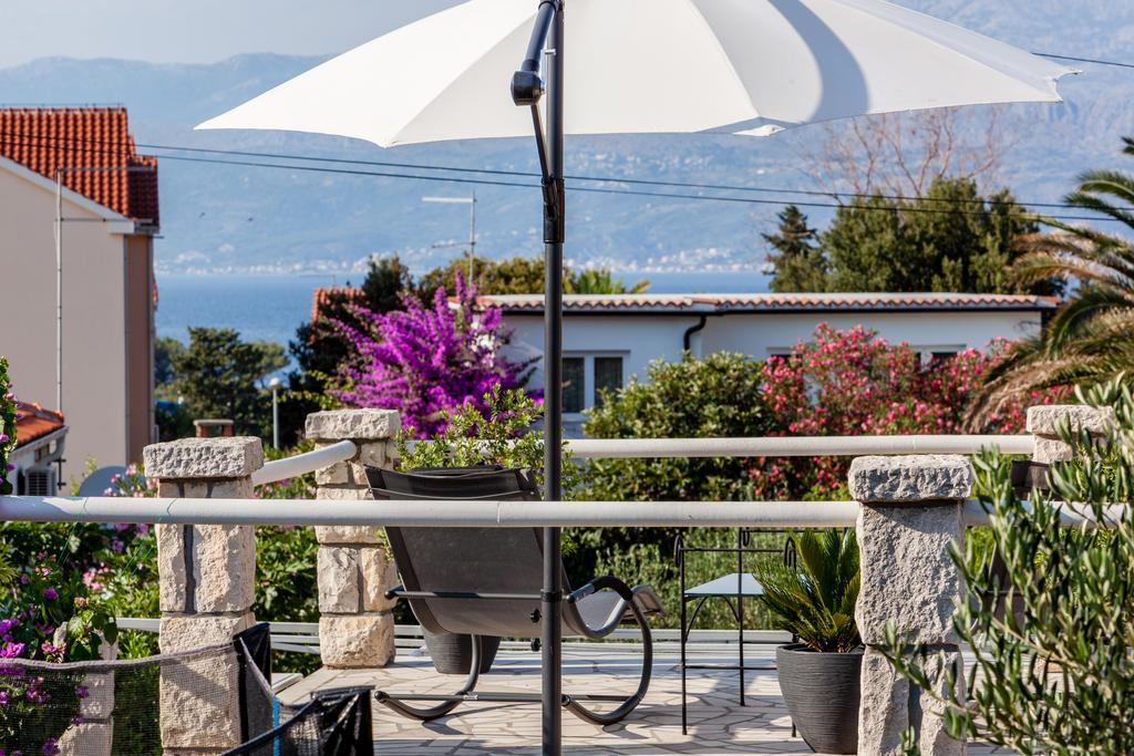 Villa Sarah Supetar Exterior foto
